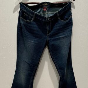 Arizona Curvy Bootcut Jeans - Size 15 Average - Med Wash